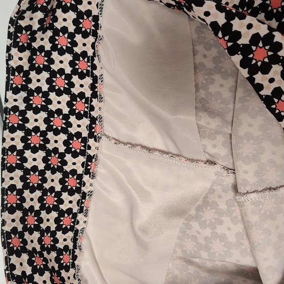 Women's Peck & Peck Patterned Pants, Like New, Size 10, Multi-Color - Picture 9 of 9